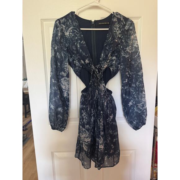 Abercrombie Cut Out Dress - Picture 1 of 3